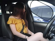 Chica de Corea masturbándose en su coche